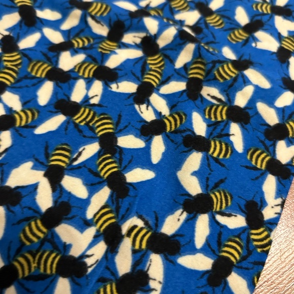 LuLaRoe women’s OS buttery soft leggings. Sunglasses, bees and solid color. - Picture 6 of 7